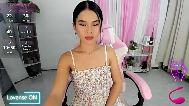 jeanalove online show from April 30, 2:00 pm