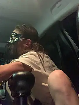 GoldenPussy1329 online show from October 5, 6:46 pm