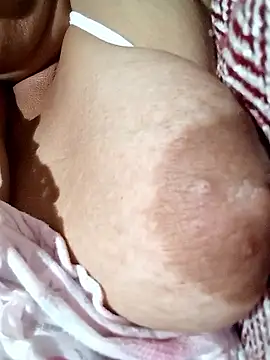 Hotmommax online show from January 16, 9:33 pm