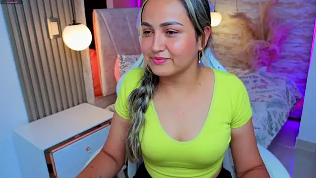 lila cute1 online show from November 12, 7:34 pm