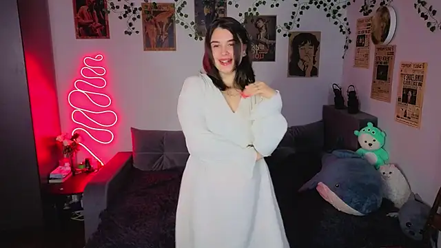 kira kick online show from October 24, 3:19 pm