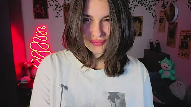 kira kick online show from October 29, 5:15 pm