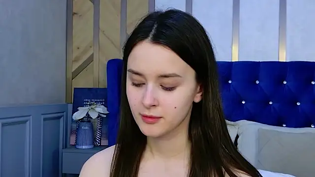 EvaSwen online show from April 8, 1:02 pm