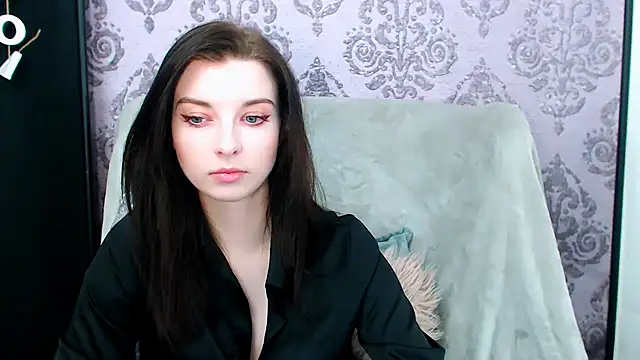 DominantLuna online show from February 2, 8:19 pm