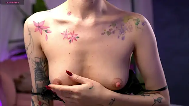 SerenaVelour online show from November 5, 11:26 am