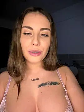 SelenaJenner online show from December 23, 5:11 am