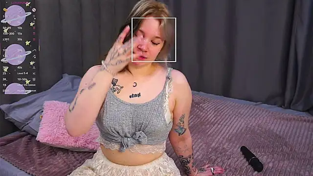 EviaVanveen online show from November 5, 7:46 am