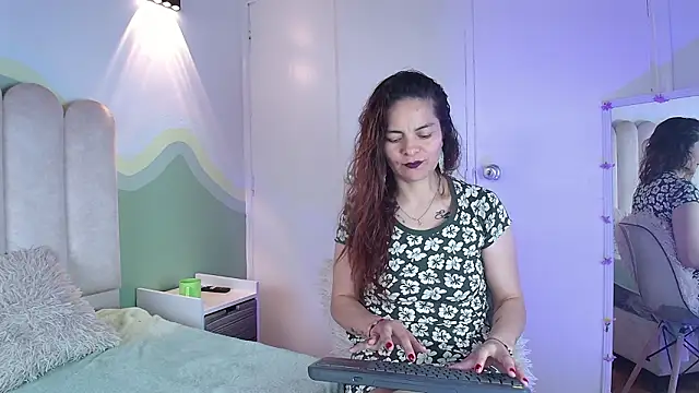 BiancaLuxx  online show from February 18, 12:48 pm