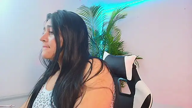 alejitasweet online show from October 4, 2:50 am