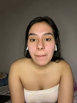 Brianna bunny05 online show from April 22, 4:09 am