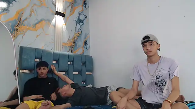 VERY HOT GUYS online show from February 7, 1:48 pm