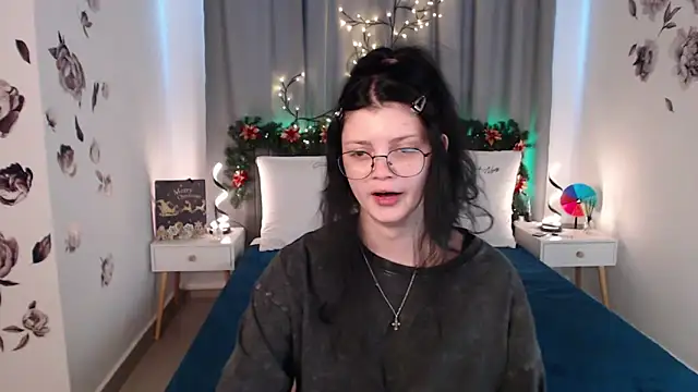 MileyRood online show from December 19, 12:04 am