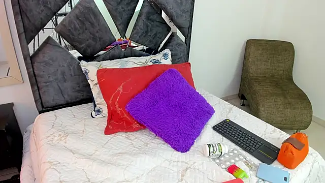 mia fox4 online show from December 3, 1:24 pm