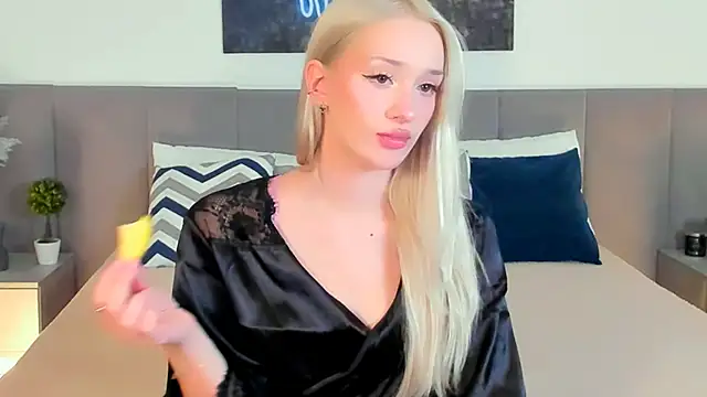 SugarWhisper online show from November 20, 3:57 pm