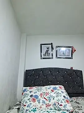 Chloe Mis online show from February 22, 6:58 am