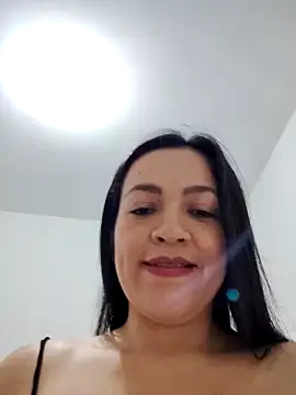 LindaSalo33 online show from October 20, 5:54 am
