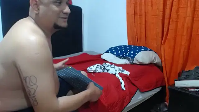 Meloncillo and Babyliss99 online show from February 5, 1:19 am