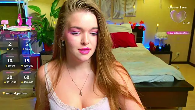 EmilyWhispers online show from October 3, 7:52 pm