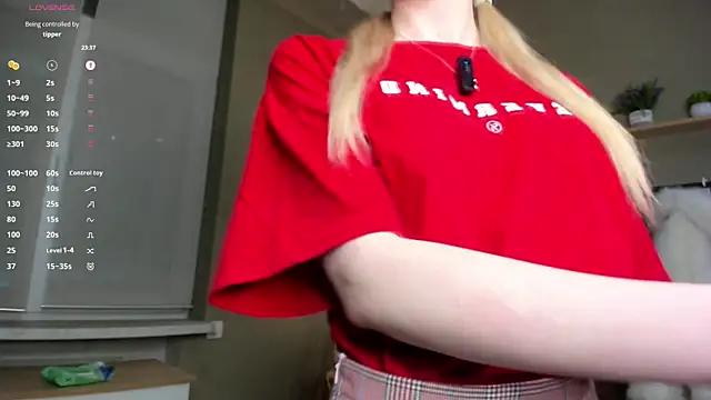 PocketDollX online show from March 20, 3:06 pm