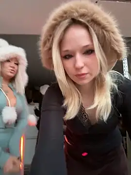 RollDolls online show from December 18, 5:01 am