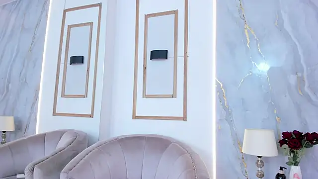 AuraRey online show from November 6, 8:15 pm