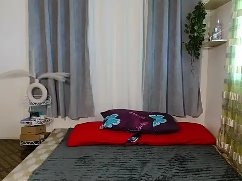 fallinLunaxX online show from May 24, 5:39 am