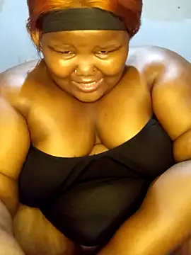 LadyBear2002 online show from October 6, 5:18 pm