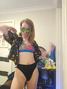 lonely Cosplay chick online show from December 5, 2:40 pm