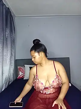 Sultrytits6 online show from January 5, 10:46 pm