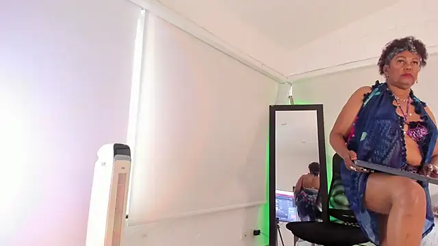 merlinda  online show from October 14, 2:08 pm