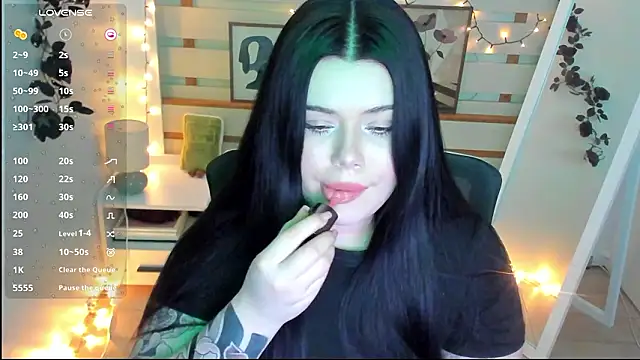 Mona Esty online show from March 2, 9:53 pm