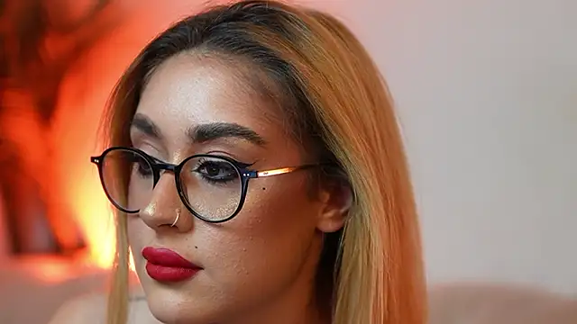 AileenKiss online show from March 14, 10:33 pm