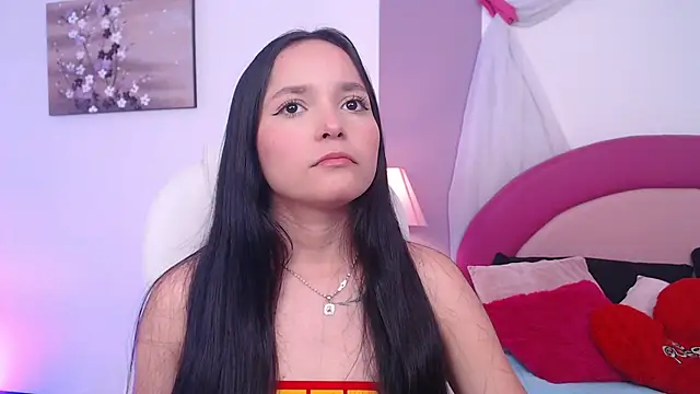 Suzy1  online show from April 14, 7:25 pm