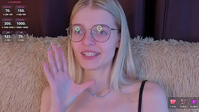 MonicaShiny online show from November 2, 7:50 pm