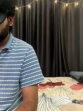 vickyandtania online show from December 14, 5:19 pm