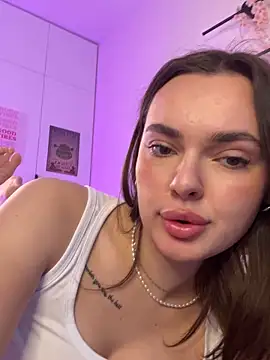 JenniferLouns online show from October 22, 1:16 pm