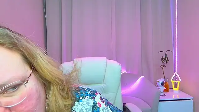 VestaWoody online show from January 19, 1:18 pm