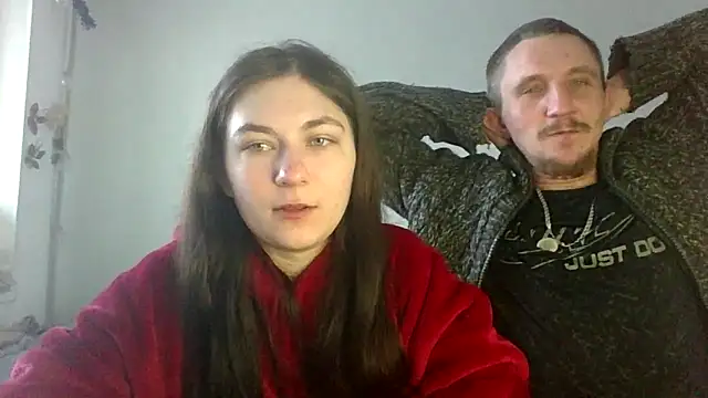 Twolatte1520 online show from February 3, 8:19 am