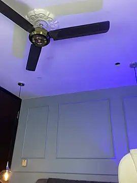 Rose monroee online show from April 8, 7:49 pm