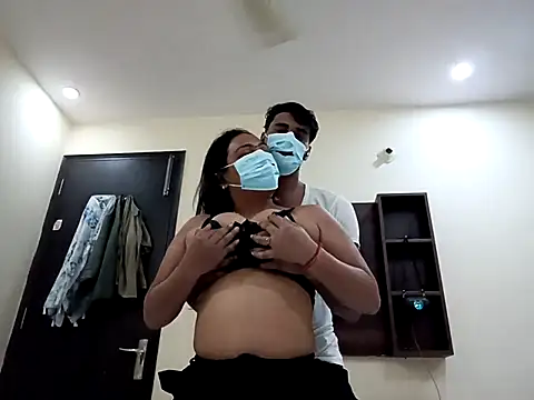 horny milf couple online show from October 6, 5:07 pm