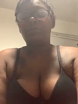 ThickChick94 online show from October 22, 5:34 am