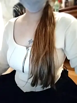 Babyloudi online show from October 18, 5:15 pm