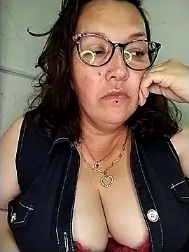 -saraqueen- online show from January 17, 4:31 am