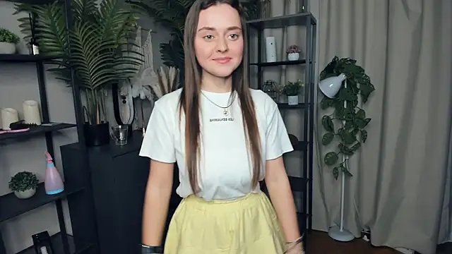 ThelmaJusto online show from October 18, 3:48 pm