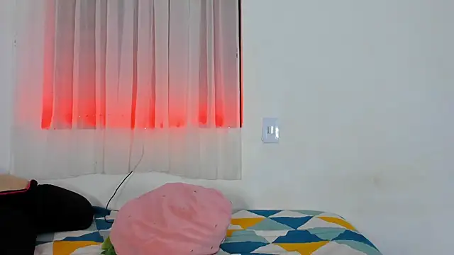 Sexy Couple Xx online show from October 13, 4:04 am