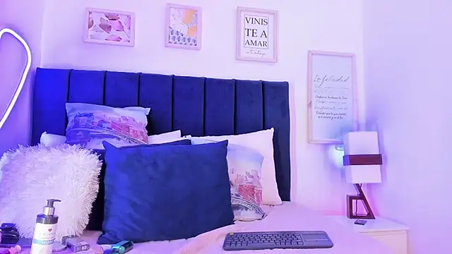 Nefera Noxx online show from October 10, 3:22 am