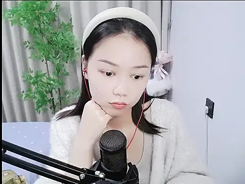 mili0923 online show from November 28, 3:59 pm