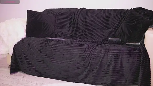 GiaInked online show from April 18, 7:58 pm