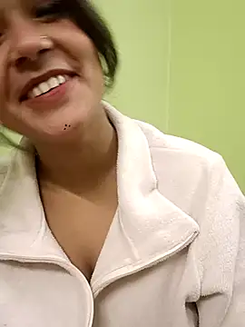 Beautiful Eye online show from December 17, 1:04 pm