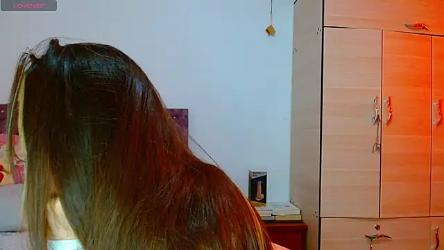 Hanssel tess online show from October 16, 4:09 pm